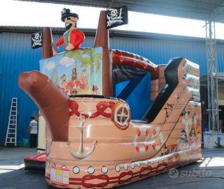 Gioco Gonfiabile per bambini combinato con salta