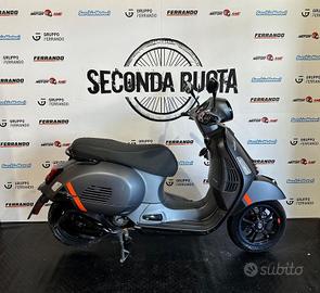 Vespa 300 GTS hpe SuperSport