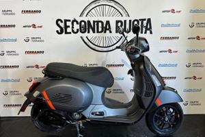 Vespa 300 GTS hpe SuperSport