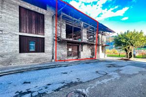 Intero immobile cielo-terra da ristrutturare