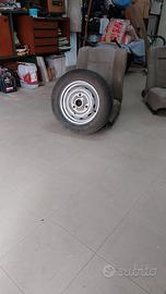 renault 4 cerchio e gomma