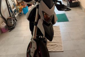 Ducati Hypermotard 939