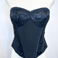 Corpetto strutturato in cady nero e perline