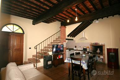 TT42 - Affascinante casa singola in pietra nel cen