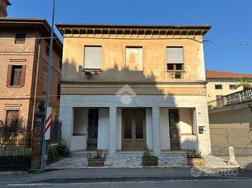 VILLA SINGOLA A DUEVILLE