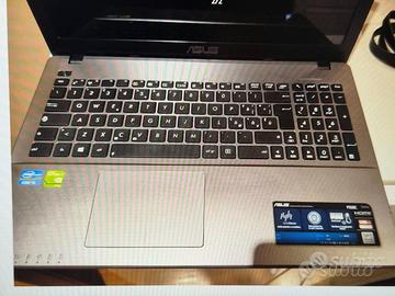 Asus modello F550C I5 3 Gen 12gb di Ram 512gb SSD