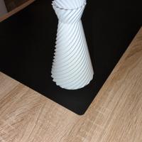 Vaso a spirale stampa 3D bianco