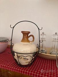 Vaso con supporto in ferro battuto