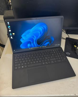 Pc portatile dell vostro i5 8gb ram 512ssd