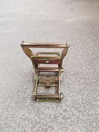 Cinghie di fissaggio a cricchetto