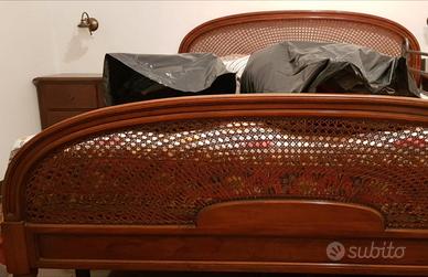 Letto matrimoniale in legno
