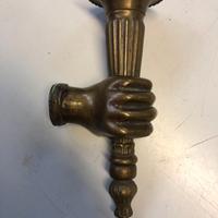 Applique a forma di mano