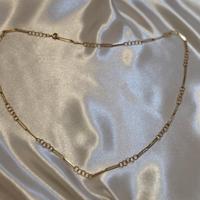 Titolo: Elegante collana in oro giallo 18kt (750)