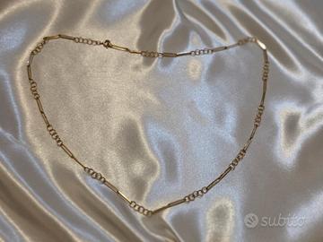 Titolo: Elegante collana in oro giallo 18kt (750)