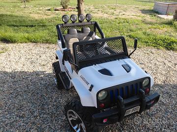 Macchina elettrica Jeep