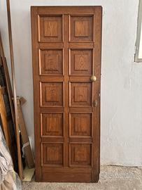 Portoncino in legno massiccio cieco con laterali