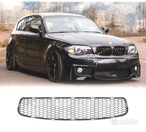 GRIGLIA PARAURTI BMW E87 04-11 LOOK 1M