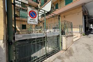 Deposito a Napoli Via Enea 2 locali