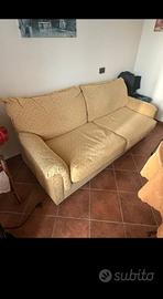 Elegante divano 3 posti