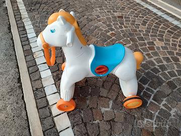 cavalluccio gioco bimbi