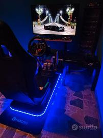 Postazione Nacon e Volante Logitech