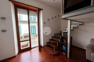 2 LOCALI A NAPOLI