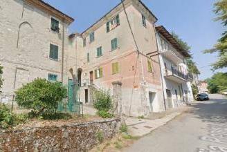 Immobile in asta di 66 m² con 2 locali e box auto 