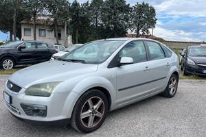 Ford Focus CC Focu+ 1.6 benz ok neopatentati garan