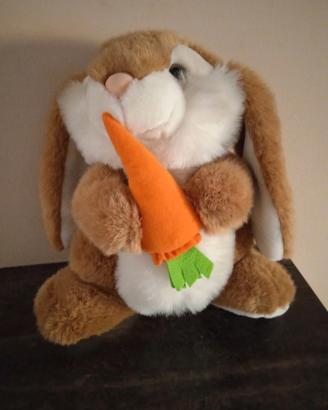 Coniglietto di peluche 