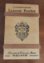 Scatola vuota in legno di Champagne Laurent-Perrie