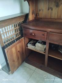 credenza con vetrina