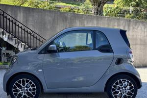 Smart Fortwo EQ Racing Grey (2023) Solo 16.800 Km