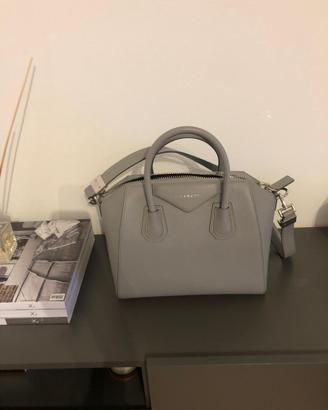 GIVENCHY ANTIGONA MEDIA