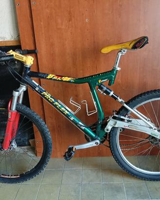 MOUNTAIN BIKE VINTAGE PROFLEX