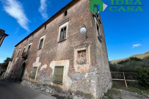 Palazzo da ristrutturare