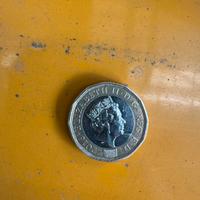 Moneta One Pound