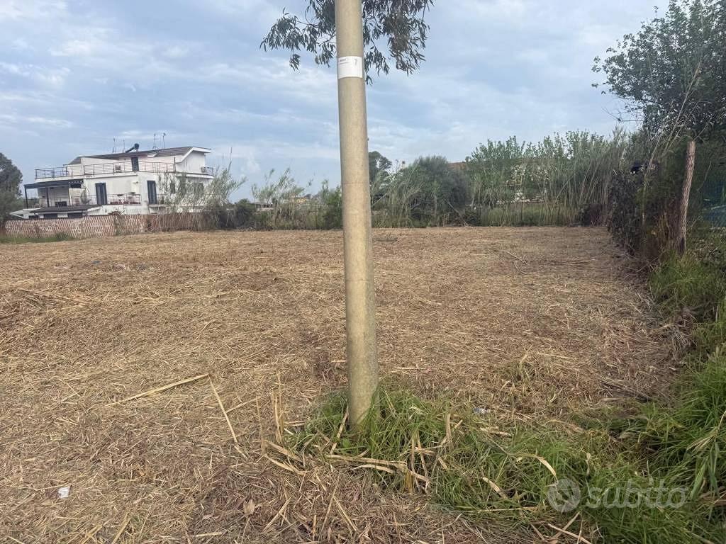 Terreno di 1000 m² a Roma - Vista 2