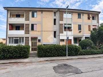 3 LOCALI A ANCONA