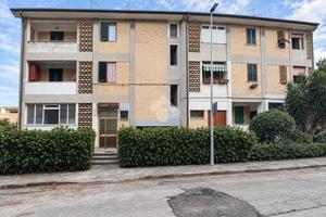 3 LOCALI A ANCONA