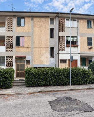 3 LOCALI A ANCONA