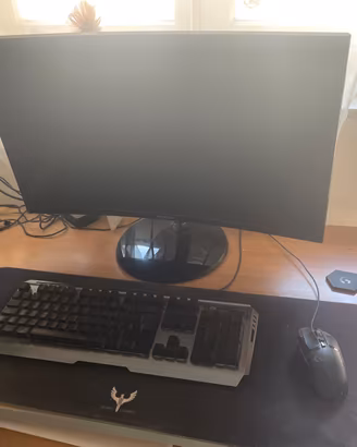 Postazione intera da gaming con Pc