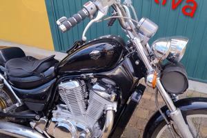Suzuki Intruder vs 800 