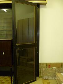 Mobile ad angolo due vetrine quattro piani vintage