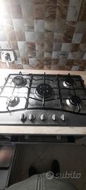 Piano cottura a gas 5 fuochi Hotpoint Ariston