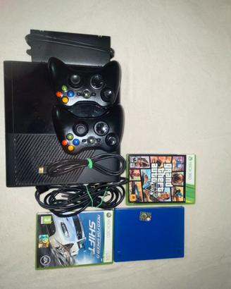 Xbox 360 500GB + 2 controller + GTA V