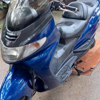 Scooter Suzuki burgman cilindrata 250 cc colore BL