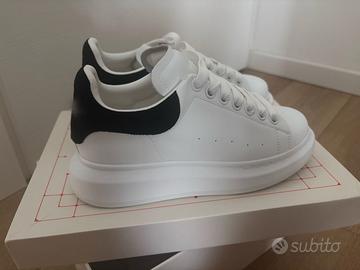 Scarpe Alexander McQueen bianche e nere