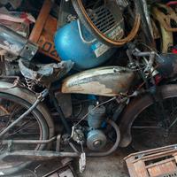moto,biciclette e ricambi vespa faro basso e altro