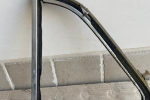 finestrino deflettore fiat 124 d’epoca storica