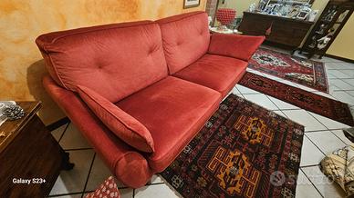 Divano rosso 
